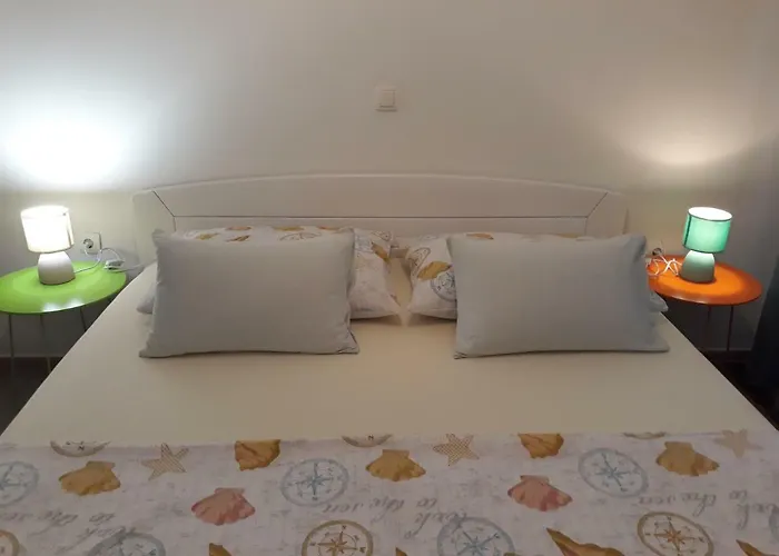 Studio Apartman & Rooms No1