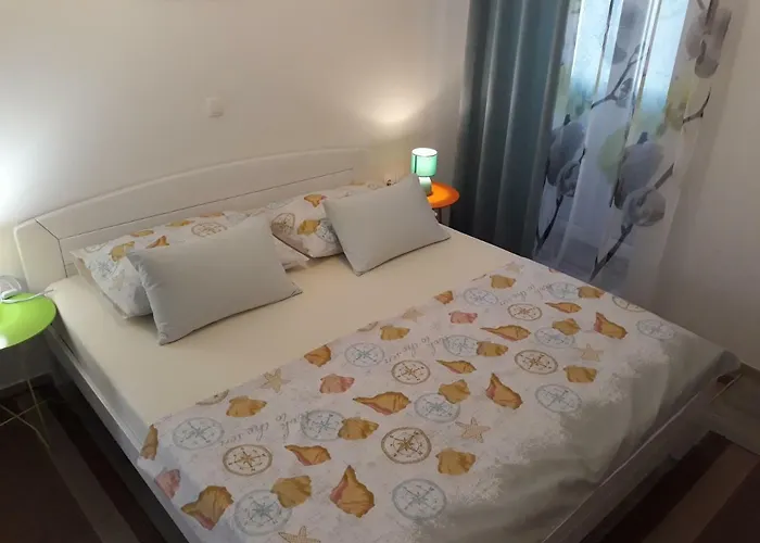 Studio Apartman & Rooms No1
