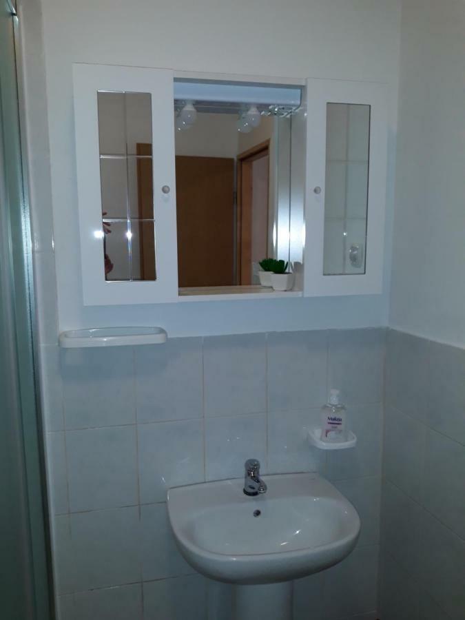 Studio Apartman & Rooms No1 *